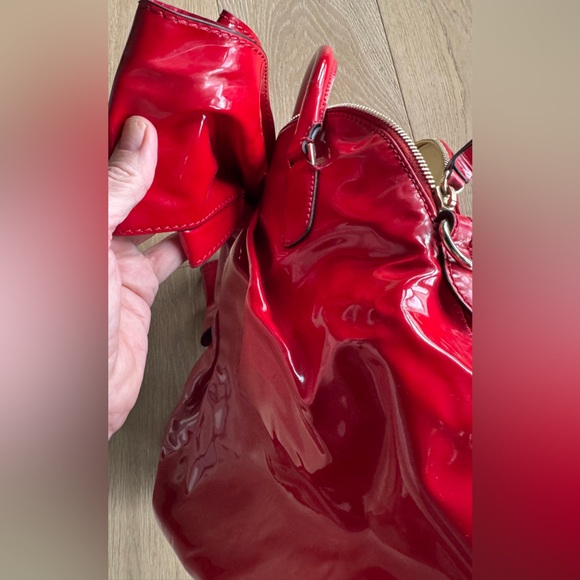 Valentino Garavani Red Patent Bow Top-Handle Shoulder Bag - Picture 11 of 12